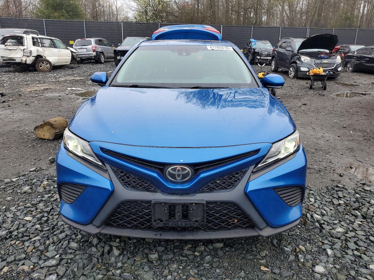 2018 Toyota Camry Se - Фото 5