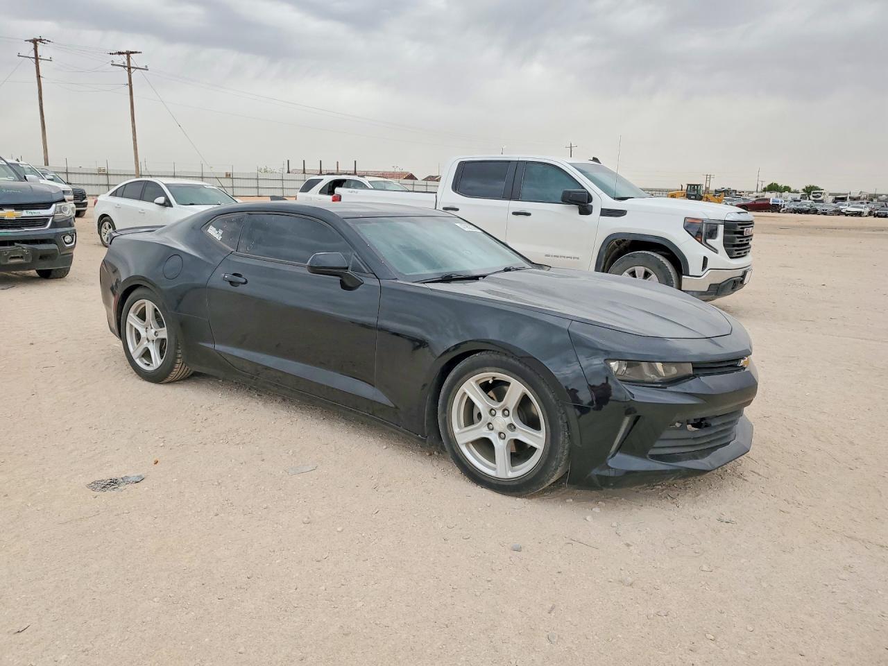 2017 Chevrolet Camaro Ls - Фото 4
