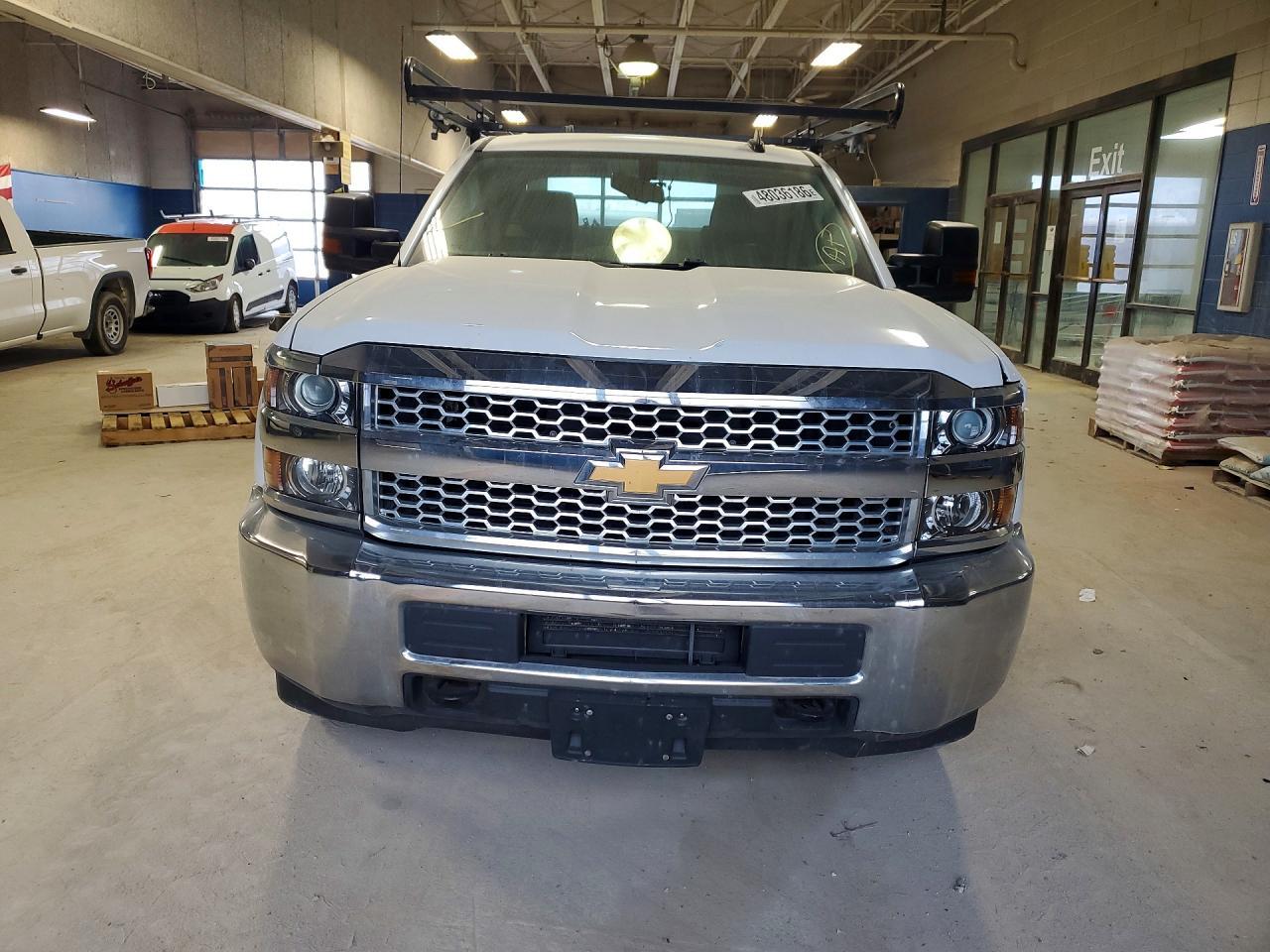 2019 Chevrolet Silverado C2500 Heavy Duty - Фото 5