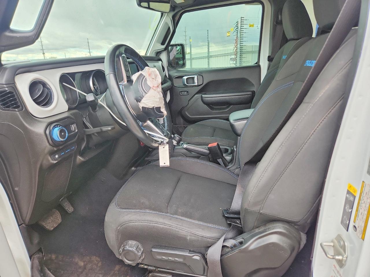 2023 Jeep Wrangler Rubicon 4Xe - Image 7