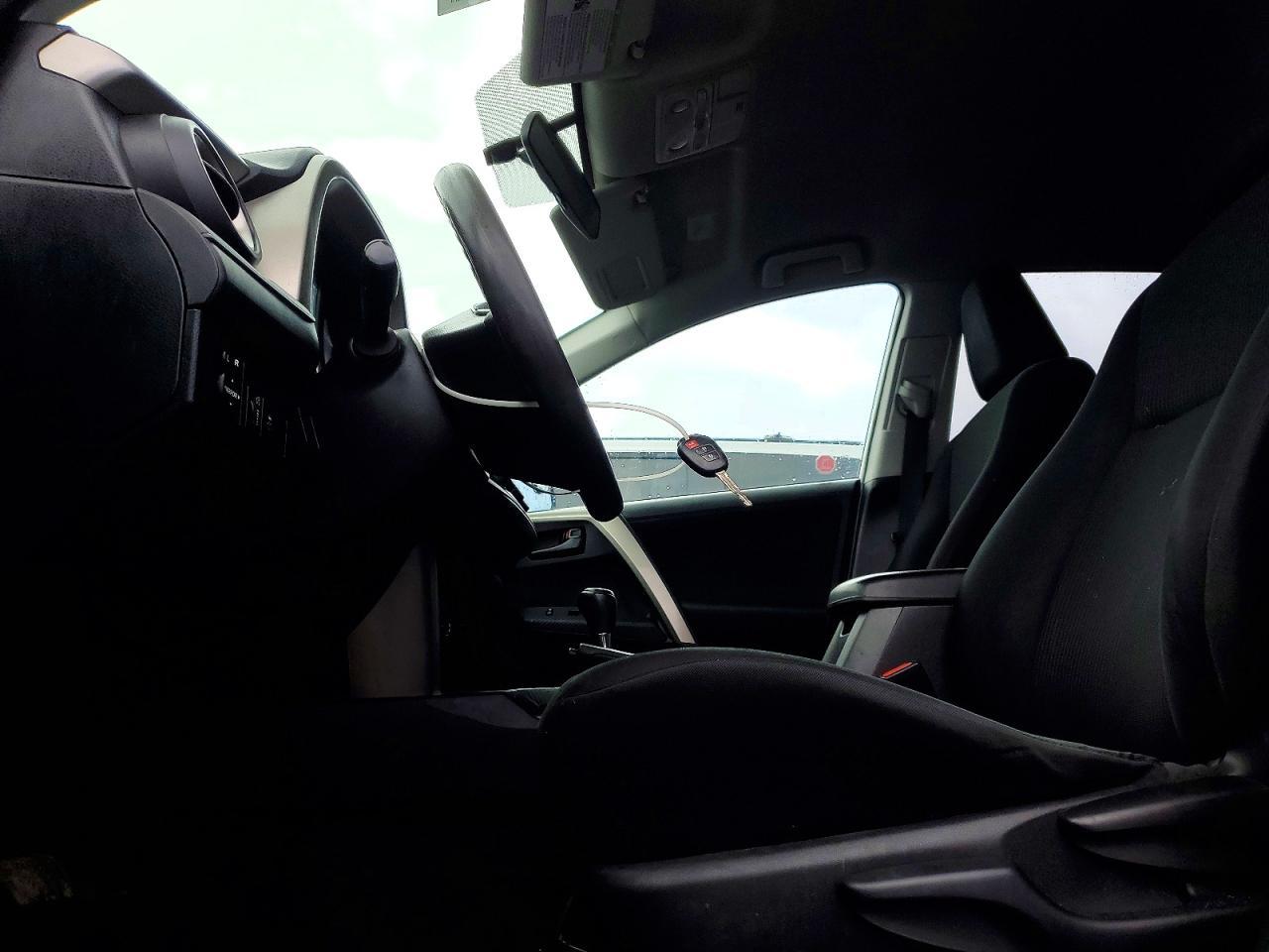2014 Toyota Rav4 Le - Image 7