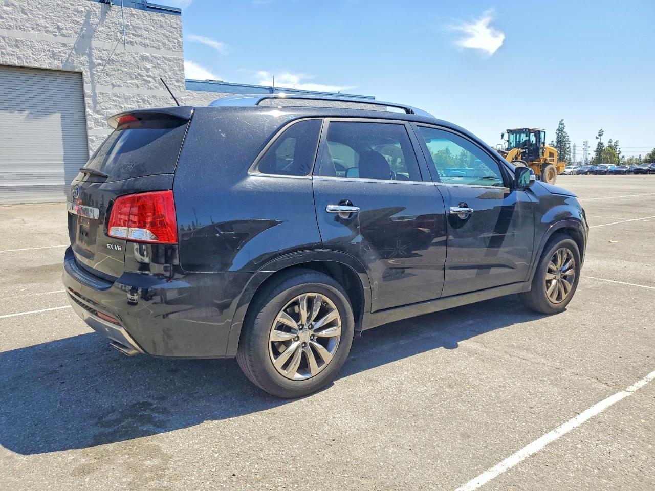 2012 Kia Sorento Sx - Image 3