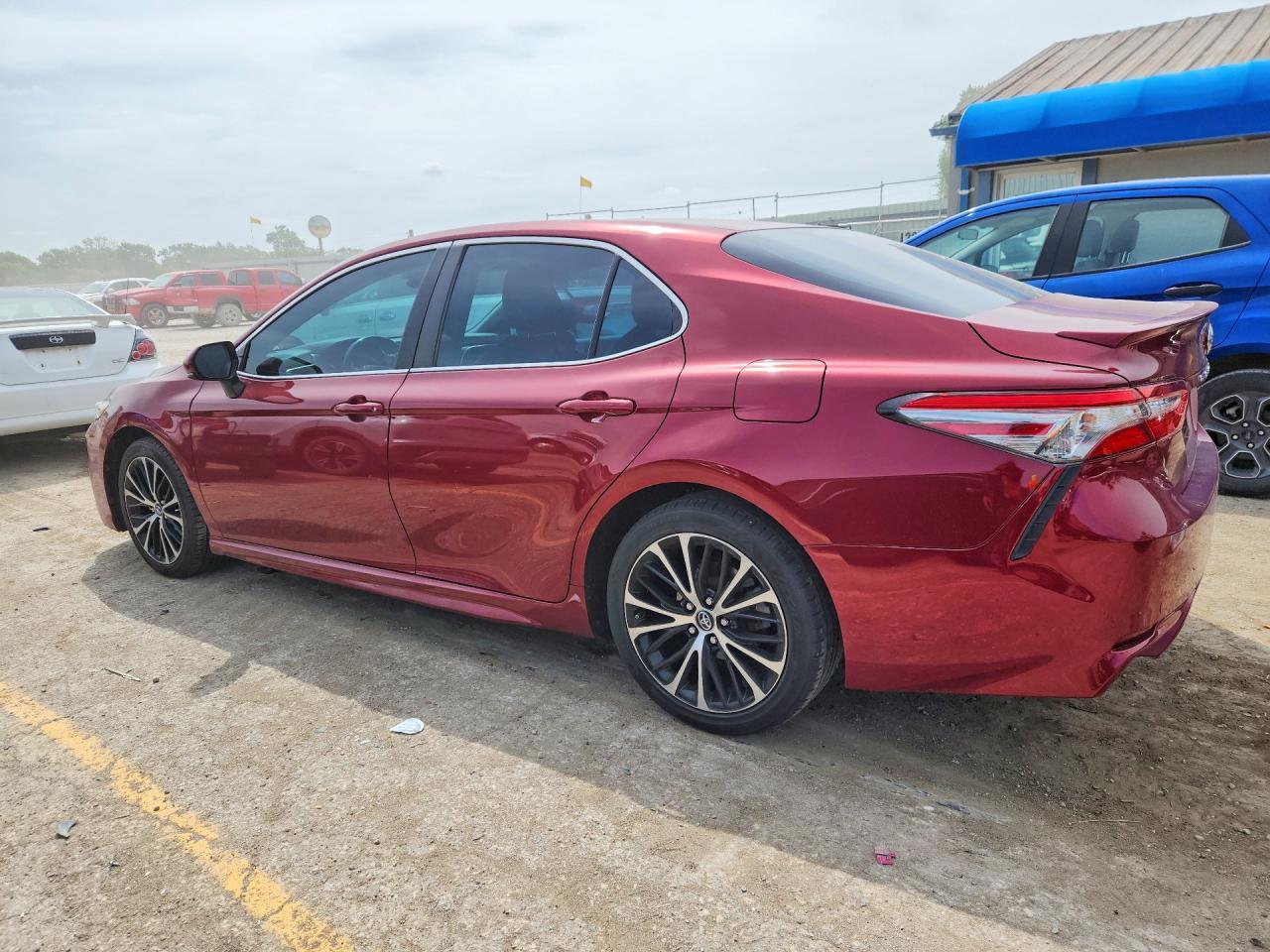 2018 Toyota Camry Se - Фото 2