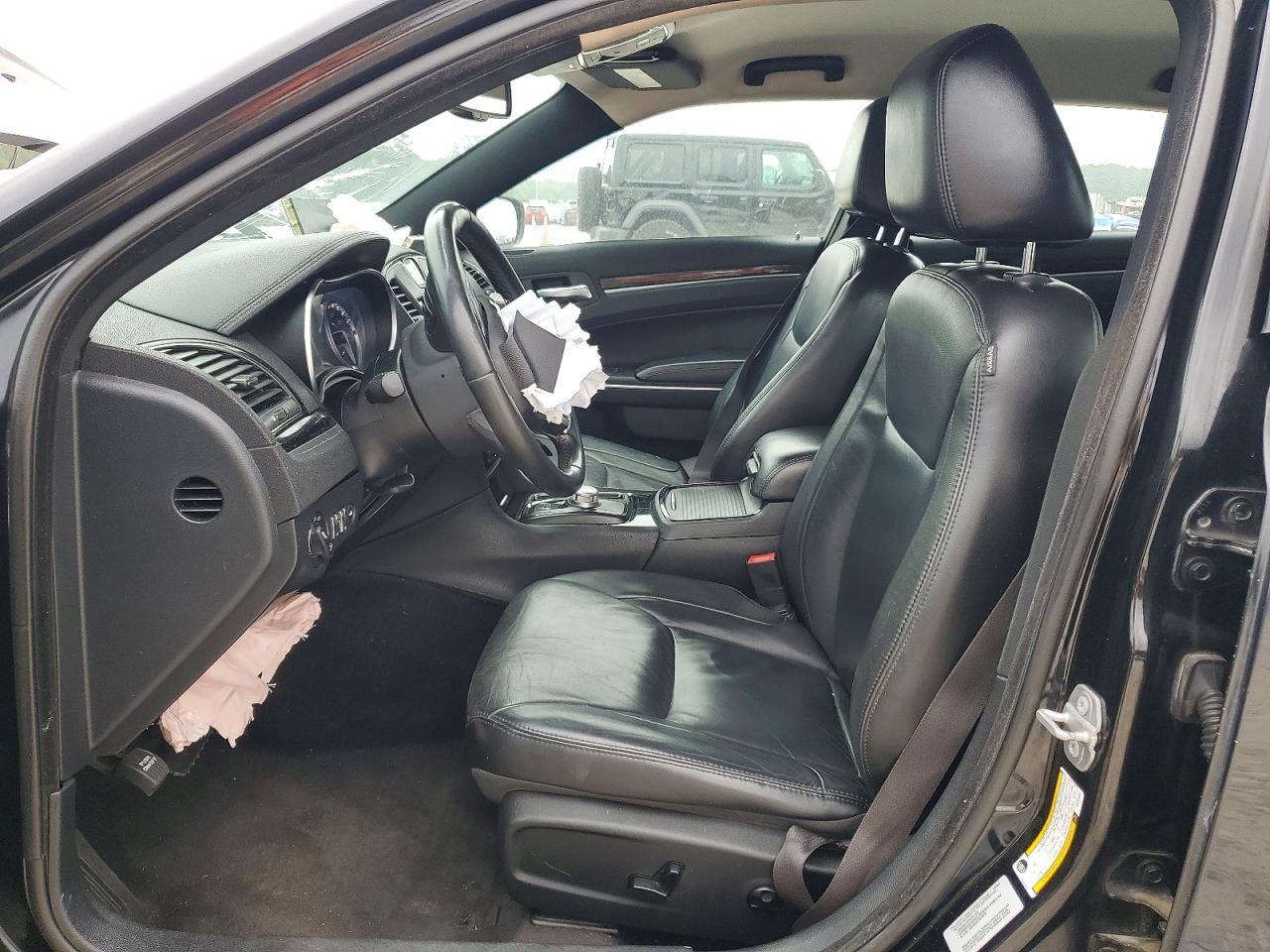2015 Chrysler 300 Limited - Фото 7