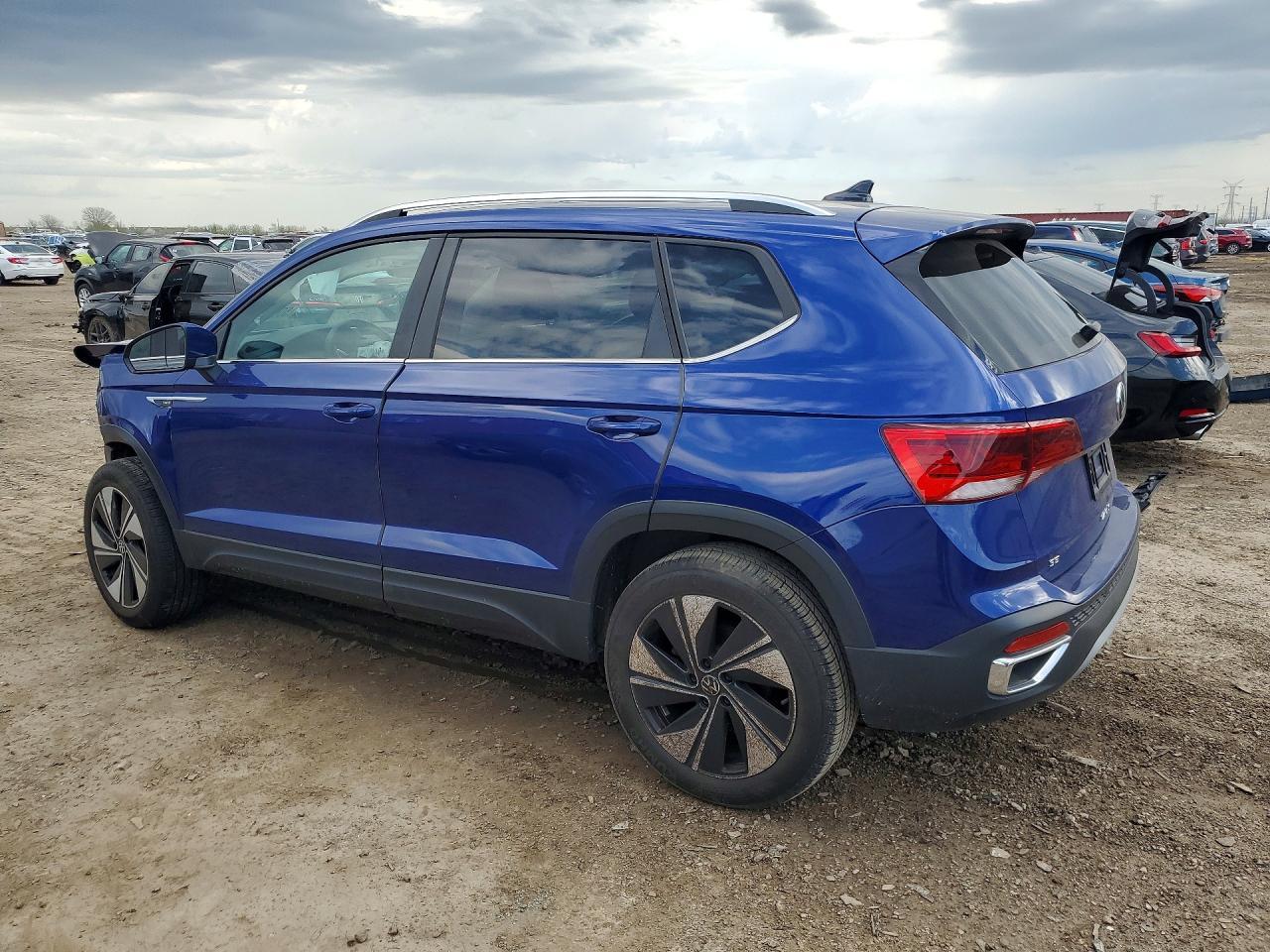 2024 Volkswagen Taos Se - Фото 2