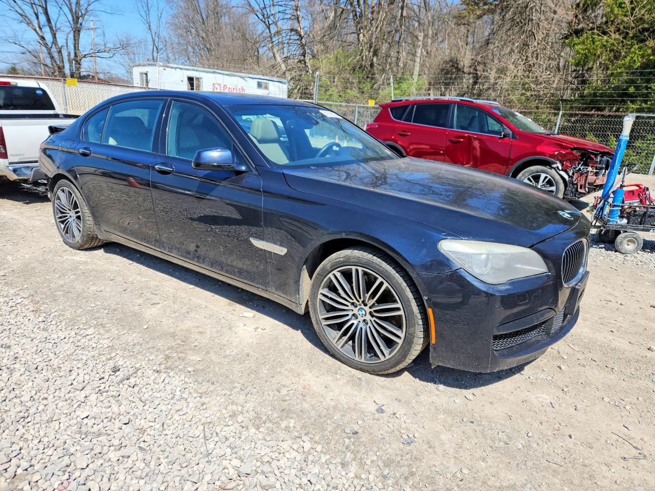 2012 BMW 750 Li - Фото 4