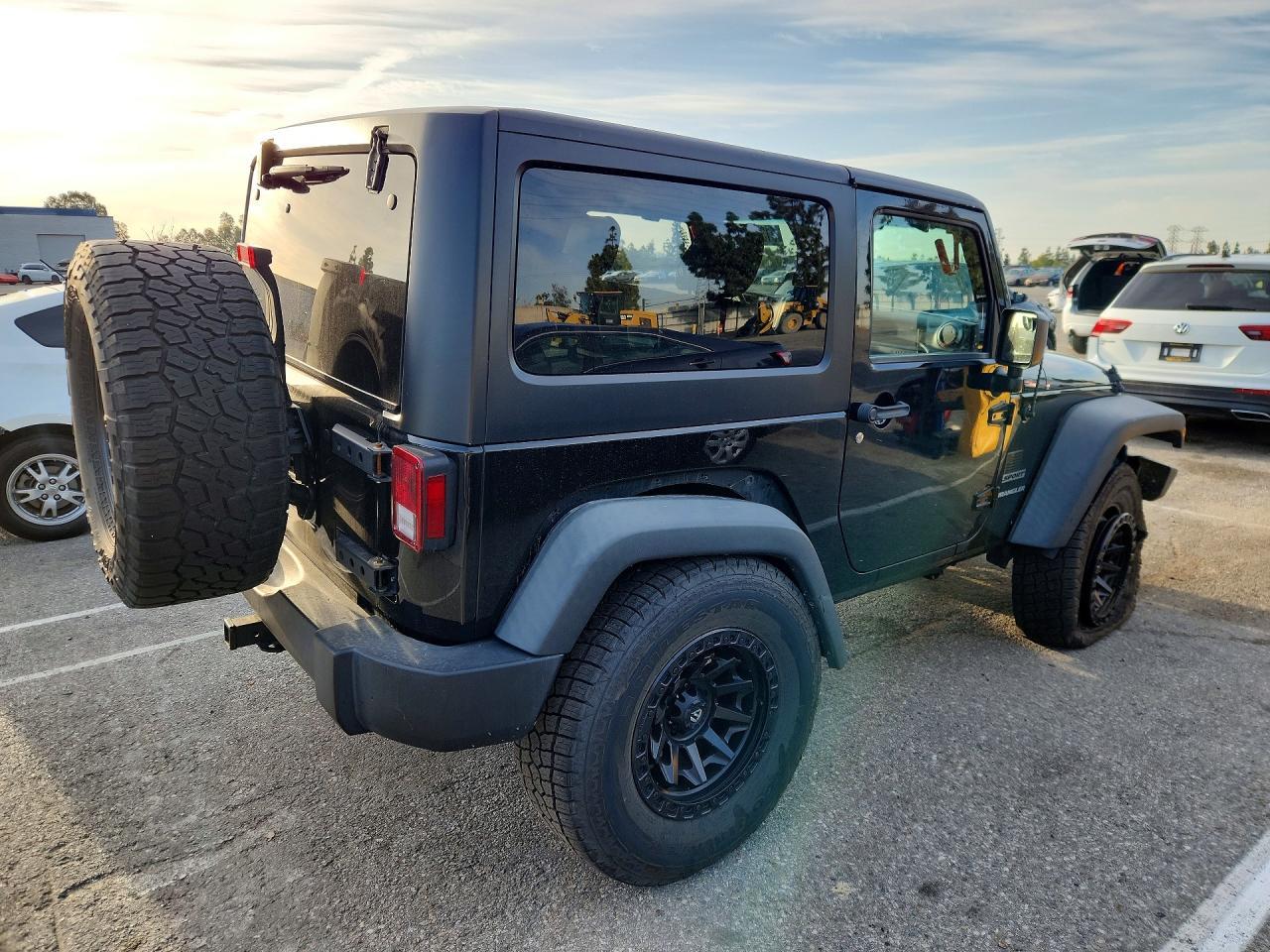 2017 Jeep Wrangler Sport - Фото 3