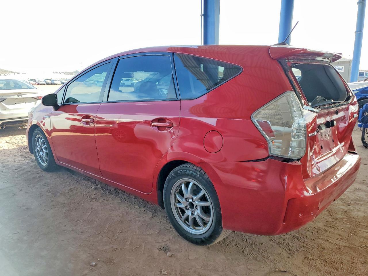 2012 Toyota Prius V Three - Фото 2
