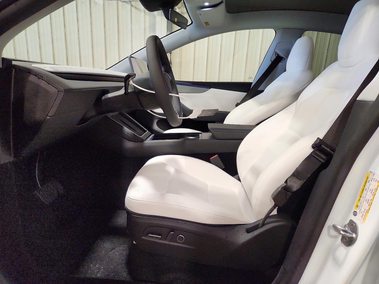 2026 Tesla Model Y - Фото 7