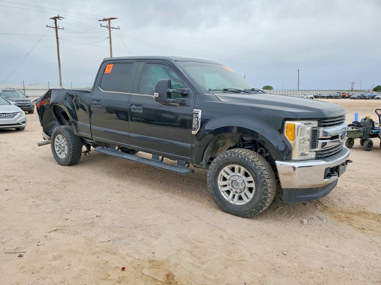 2017 Ford F250 Super Duty - Image 4