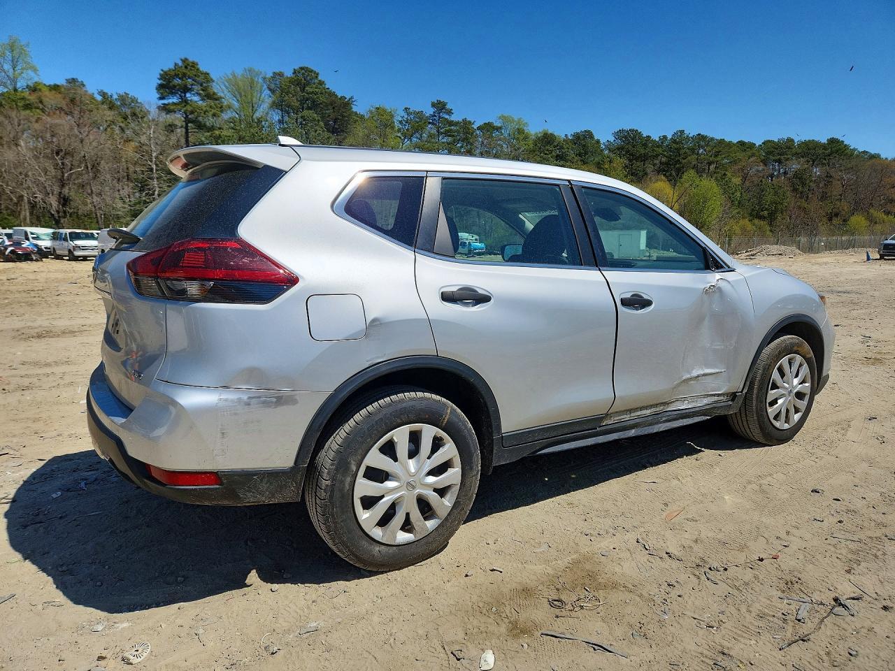 2020 Nissan Rogue S - Фото 3