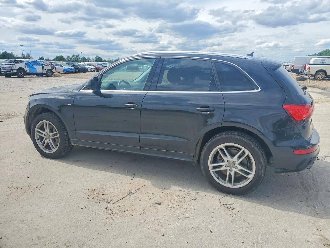 2013 Audi Q5 Premium Plus - Image 2