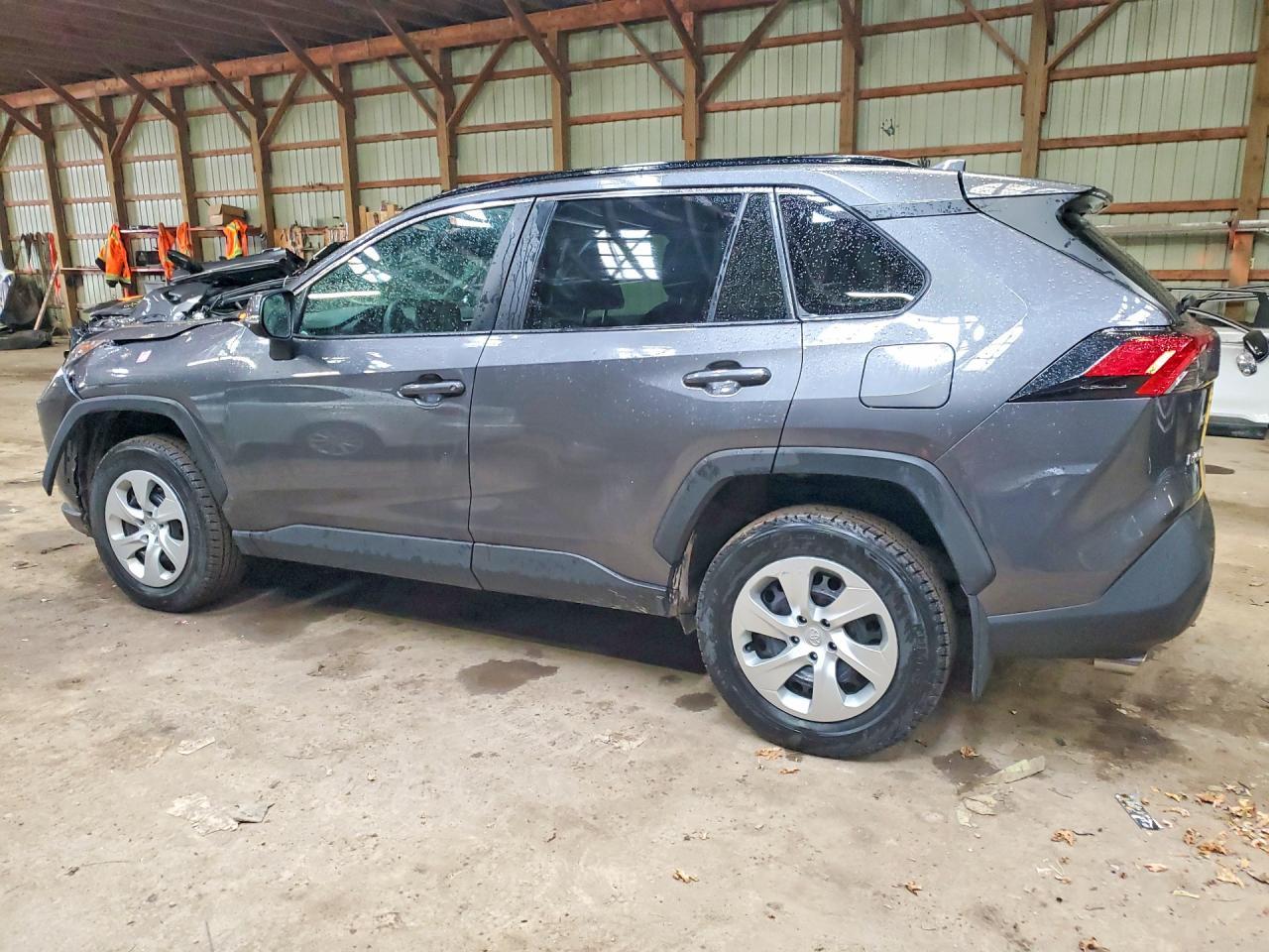 2021 Toyota Rav4 Le - Фото 2