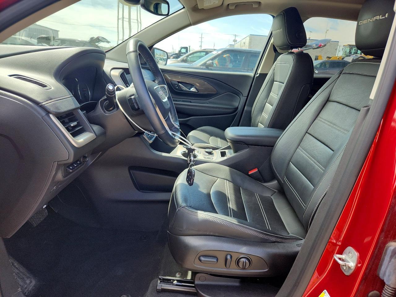 2023 GMC Terrain Denali - Image 7