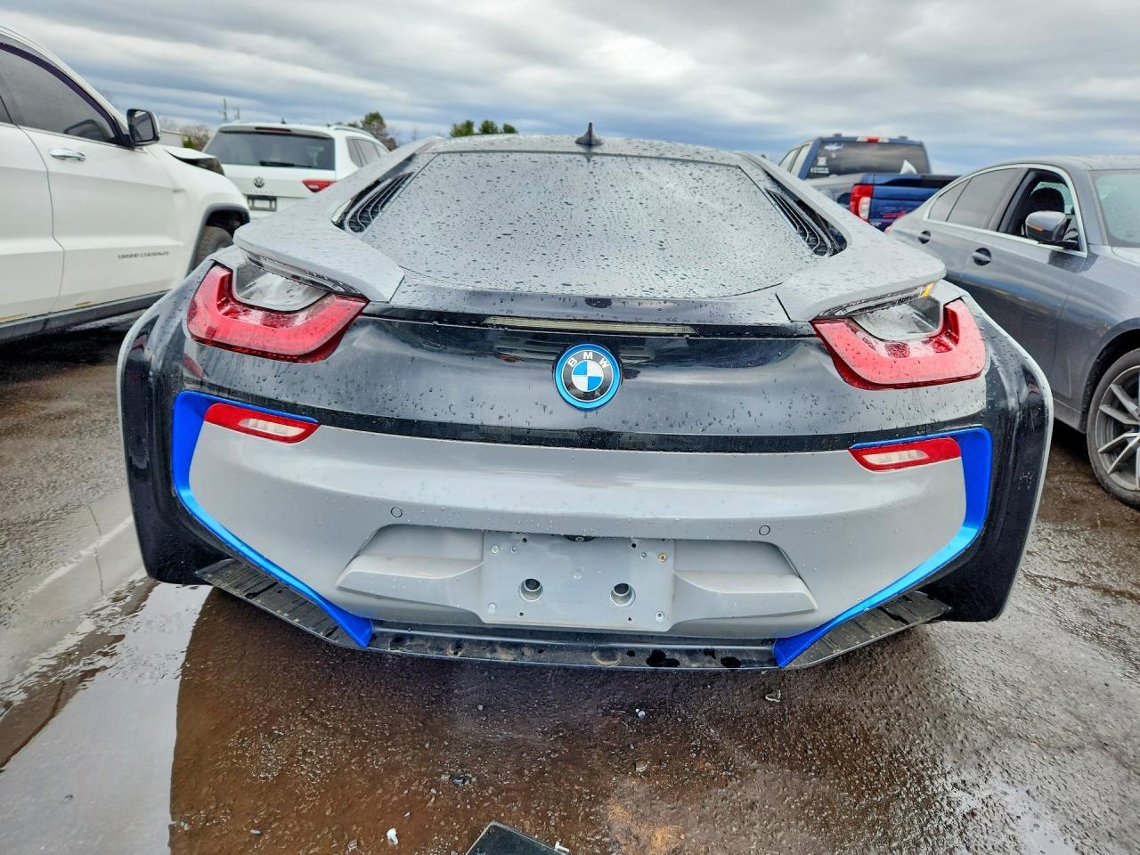 2016 BMW I8 - Фото 6