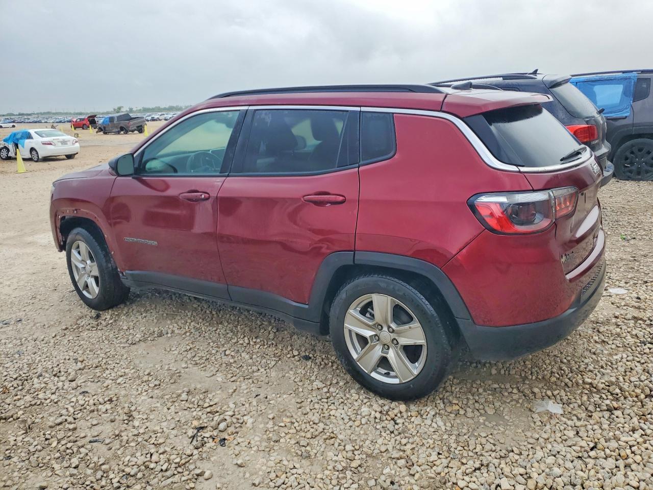 2022 Jeep Compass Latitude - Фото 2