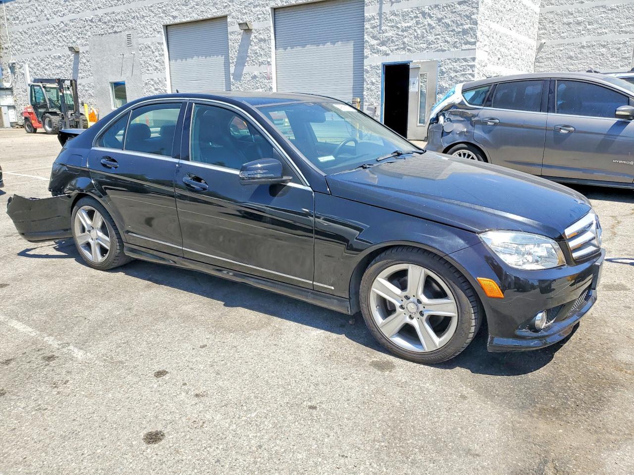 2010 Mercedes-Benz C 300 - Image 4
