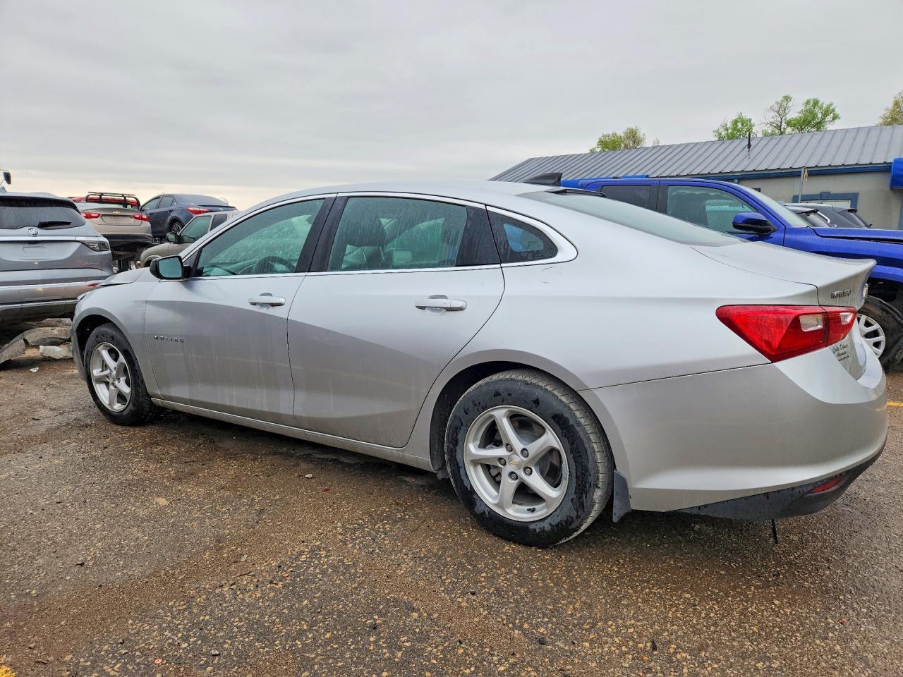 2018 Chevrolet Malibu Ls - Фото 2