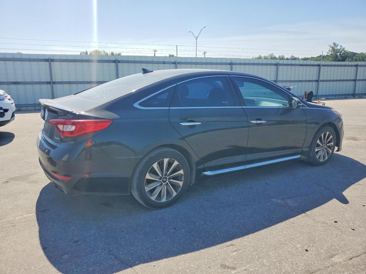 2017 Hyundai Sonata Sport - Фото 3