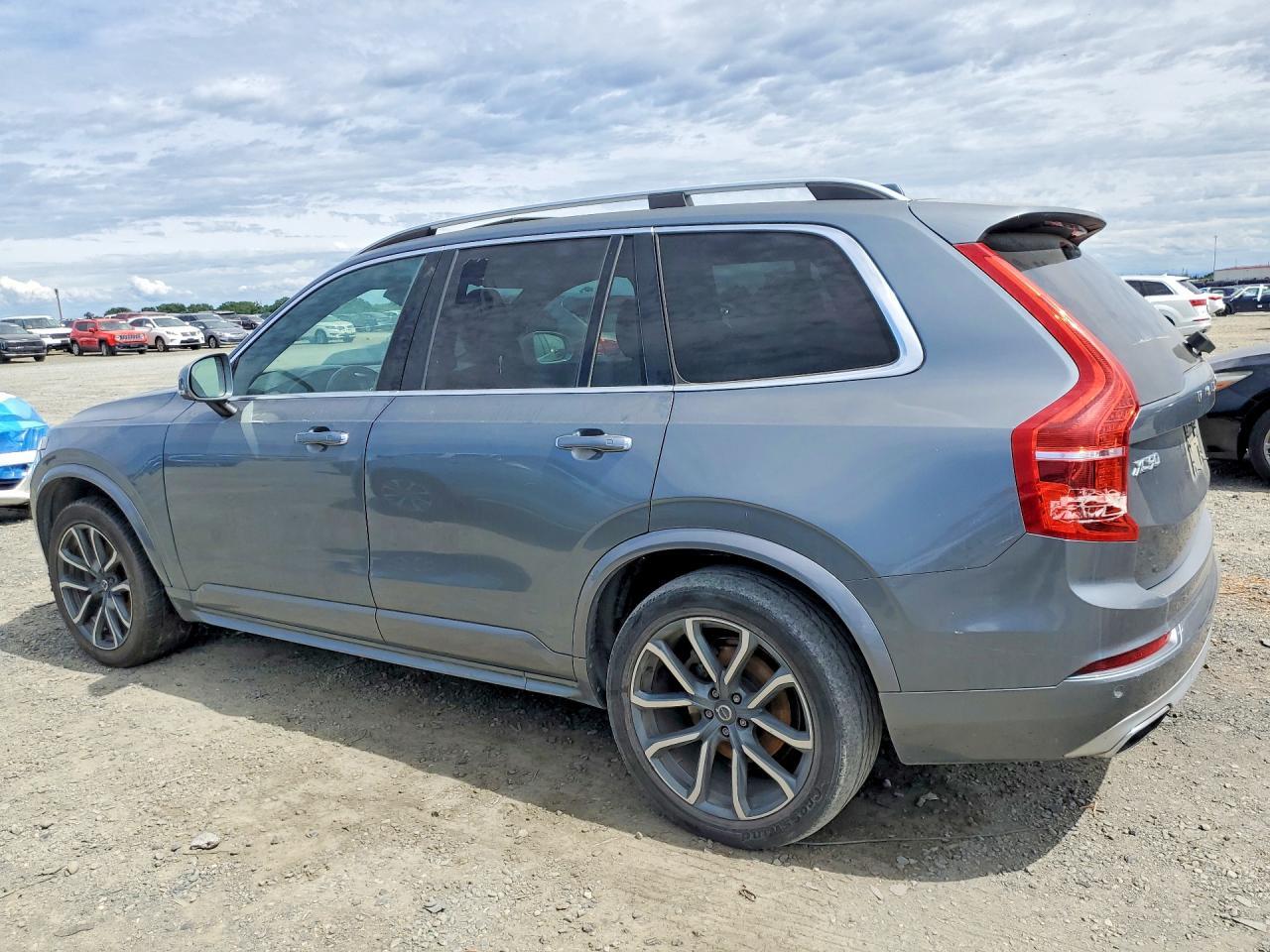 2019 Volvo Xc90 T6 Momentum - Image 2
