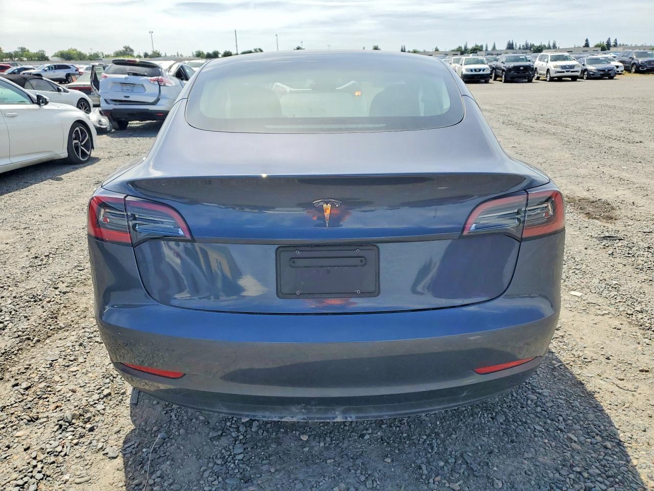 2023 Tesla Model 3 - Image 6