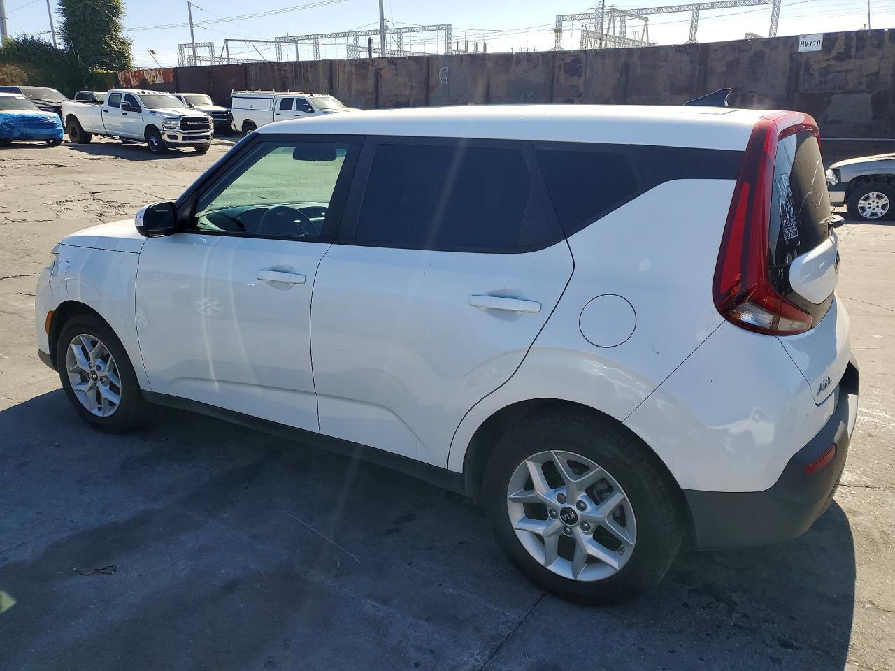 2020 Kia Soul S - Image 2
