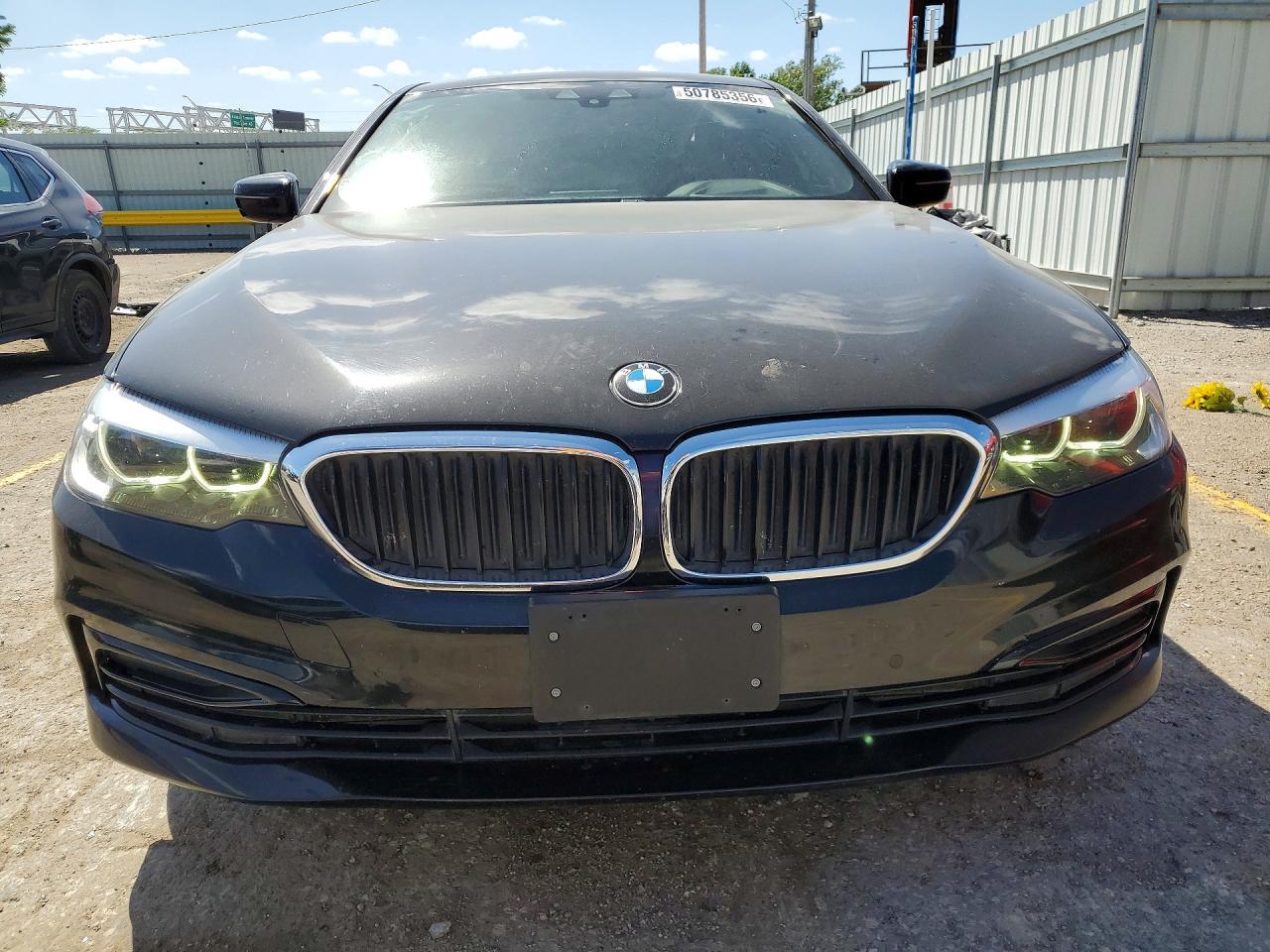 2019 BMW 530 I - Фото 5