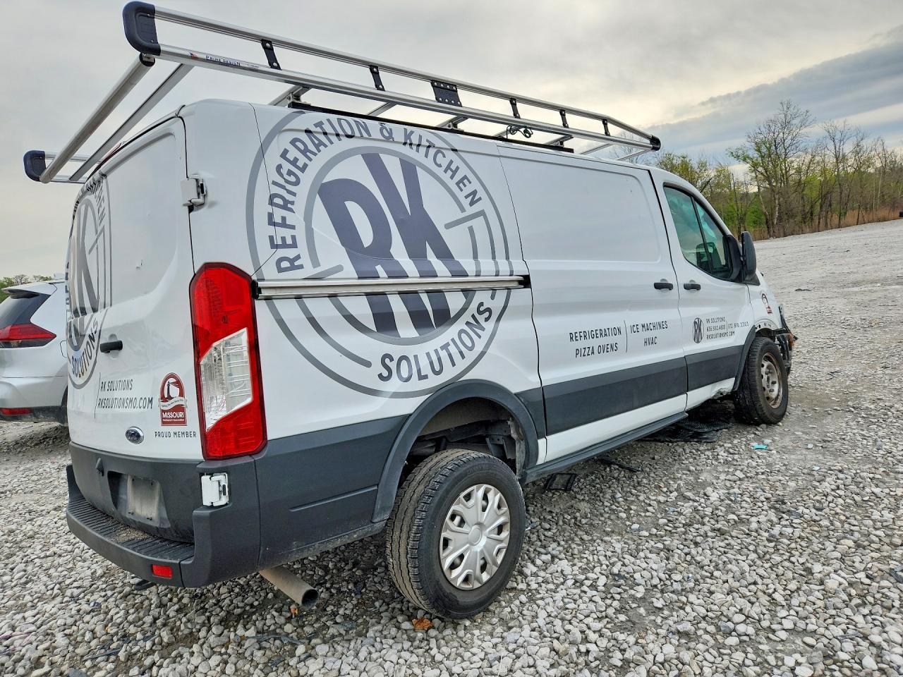 2024 Ford Transit T-250 - Фото 3