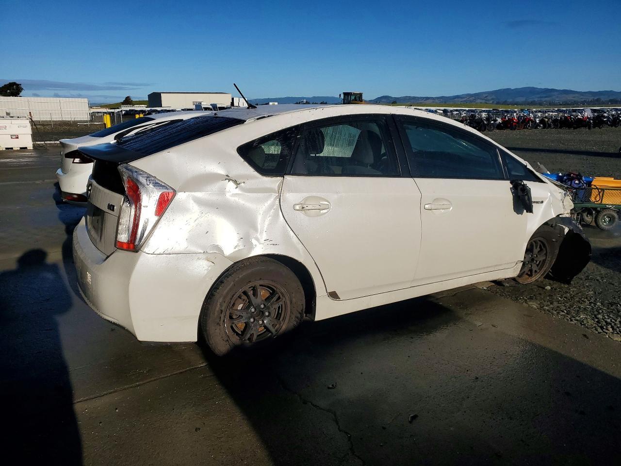 2014 Toyota Prius One - Image 3
