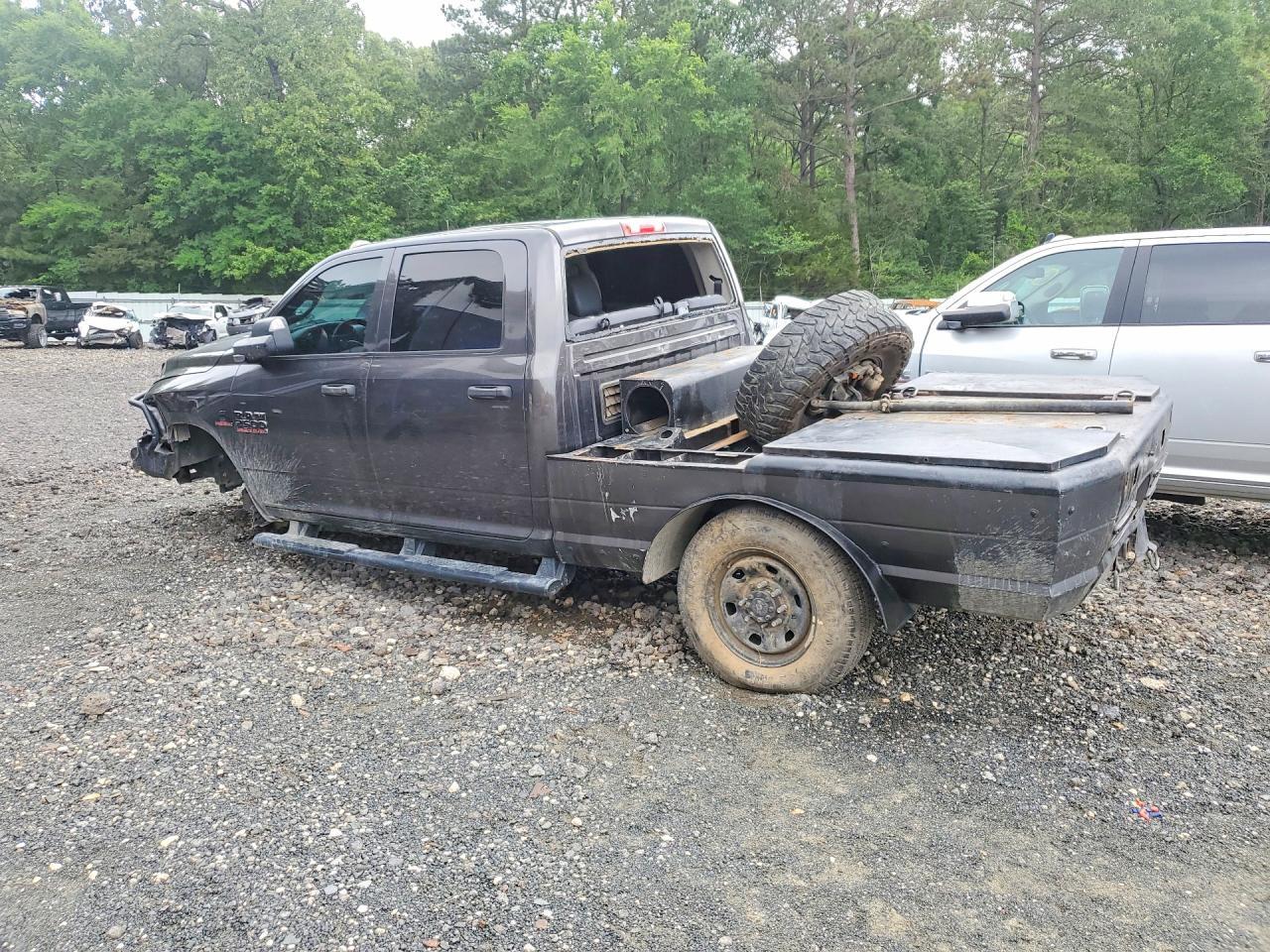 2017 Ram 2500 St Flatbed Truck - Фото 2