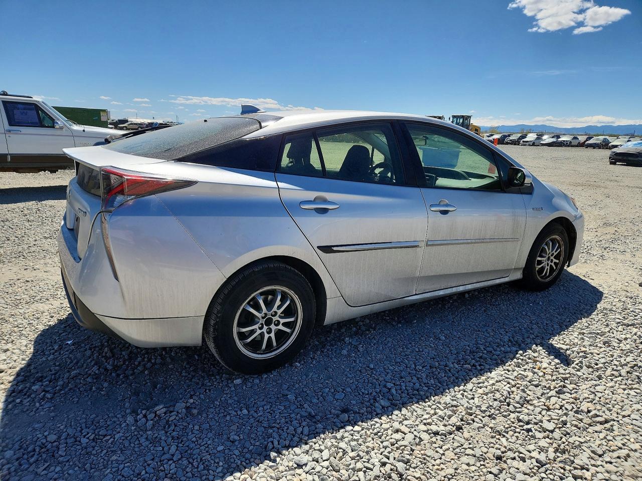 2016 Toyota Prius Two - Фото 3