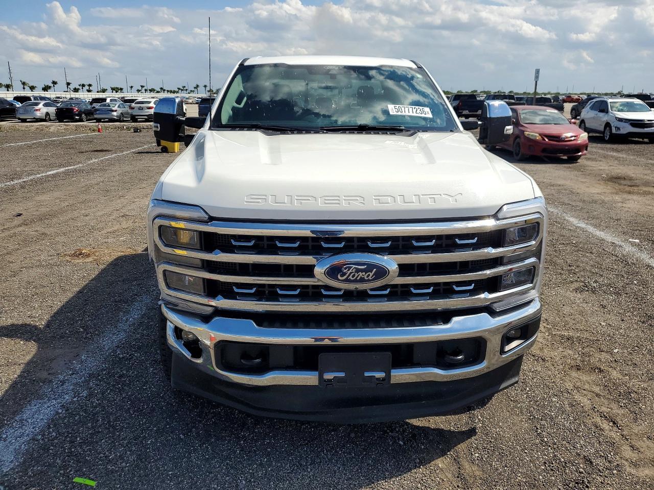2025 Ford F250 Super Duty - Фото 5
