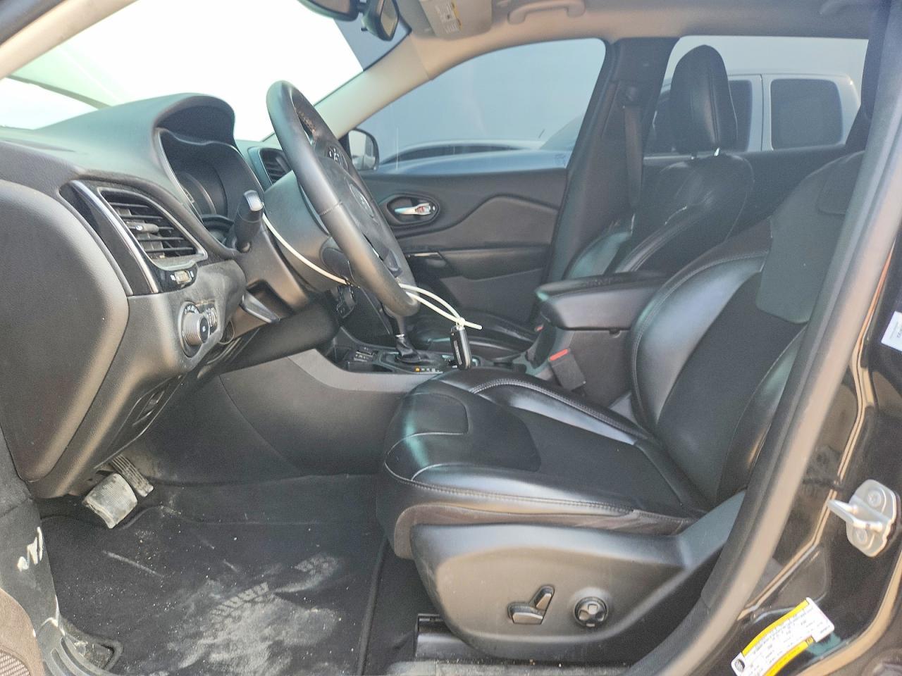 2020 Jeep Cherokee Latitude Plus - Фото 7