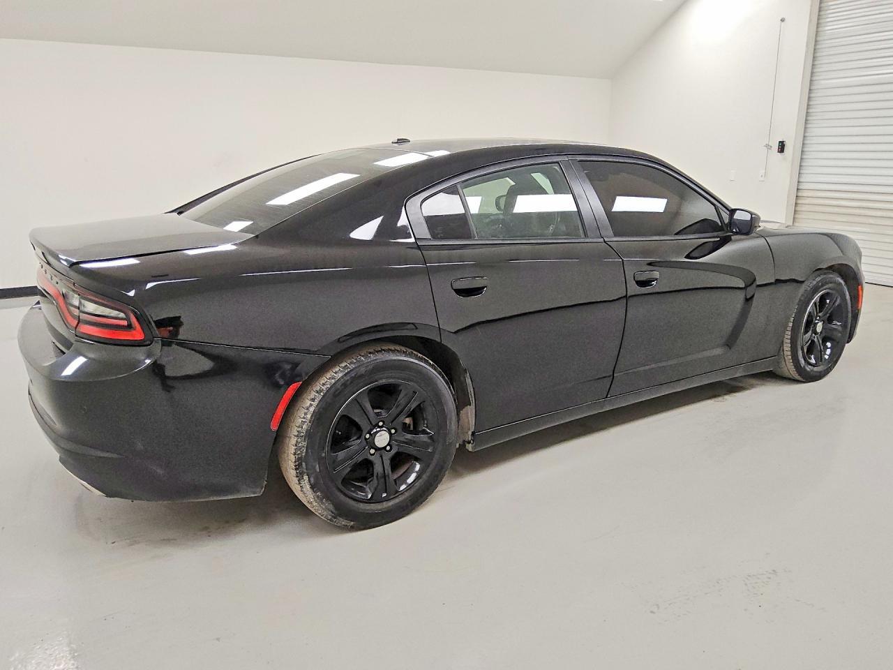 2021 Dodge Charger Sxt - Image 3