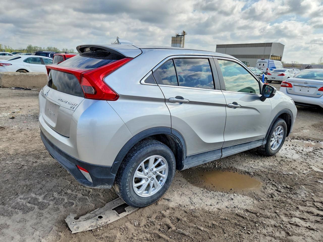 2019 Mitsubishi Eclipse Cross Es - Фото 3