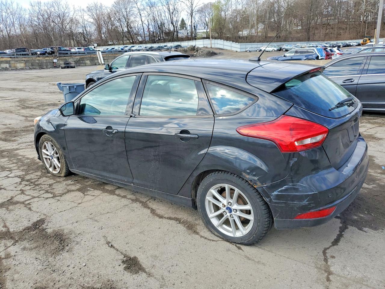 2015 Ford Focus Se - Фото 2