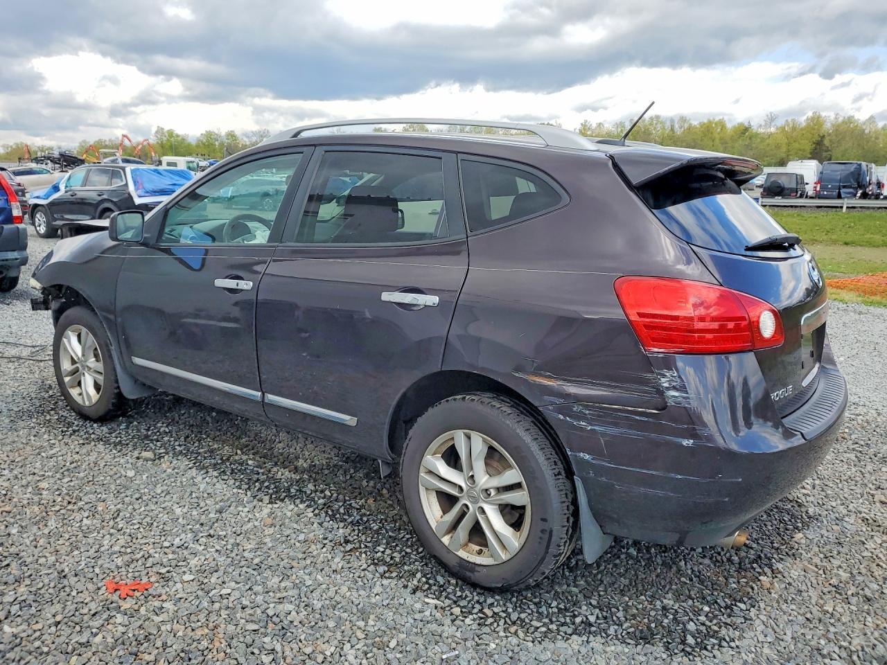 2012 Nissan Rogue S - Image 2