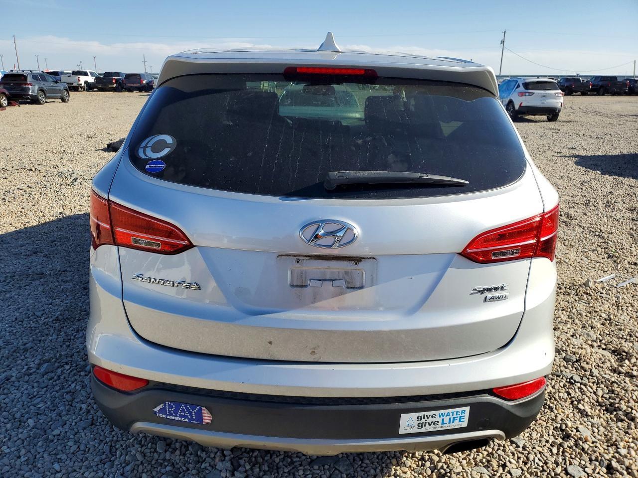 2013 Hyundai Santa Fe Sport 2.4L - Image 6