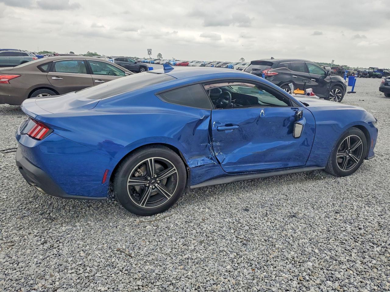 2024 Ford Mustang - Image 3
