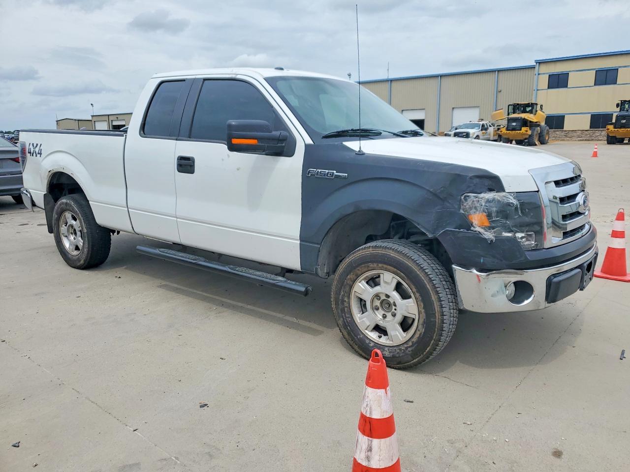 2010 Ford F150 Super Cab - Image 4
