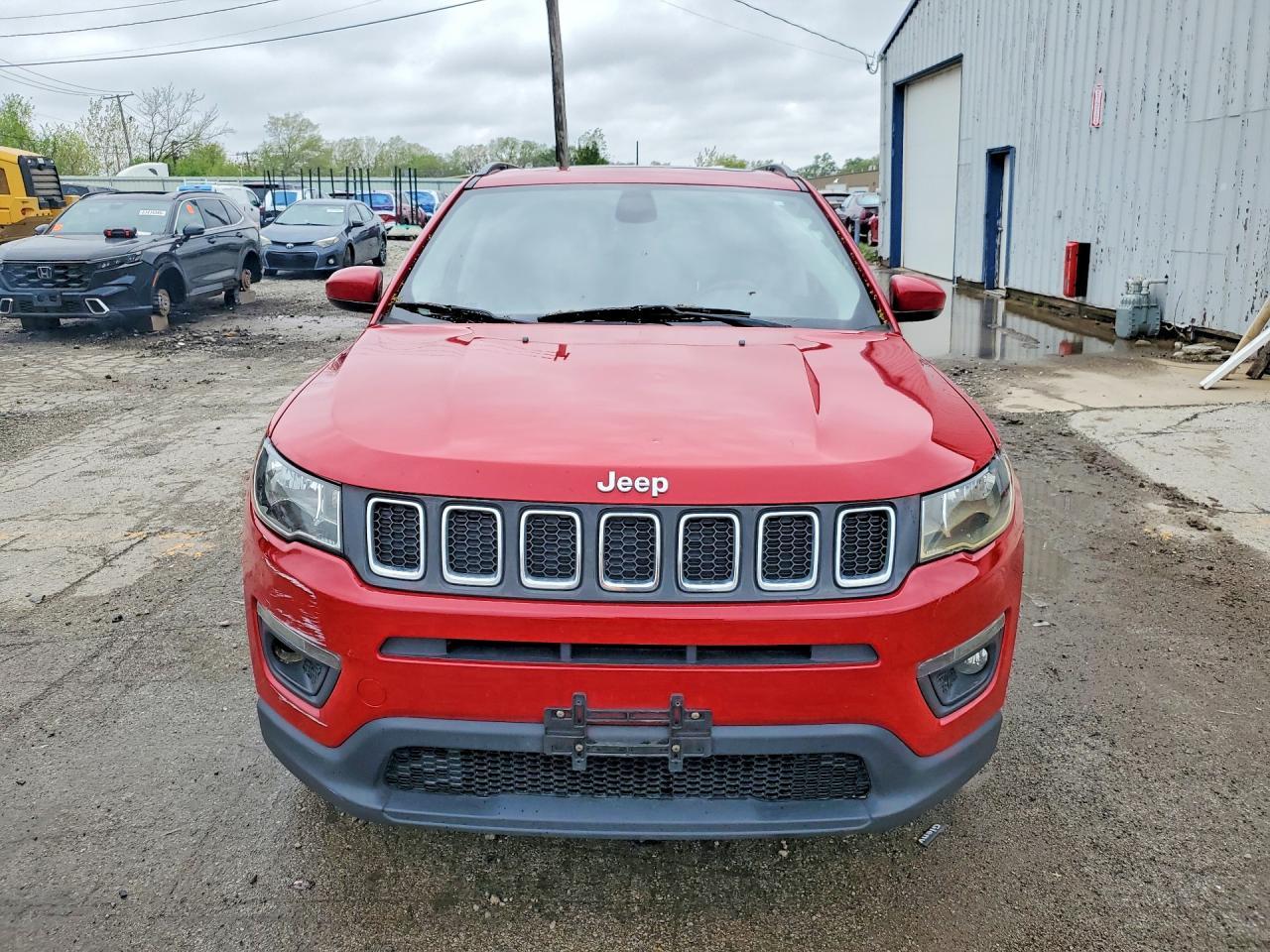 2018 Jeep Compass Latitude - Image 5
