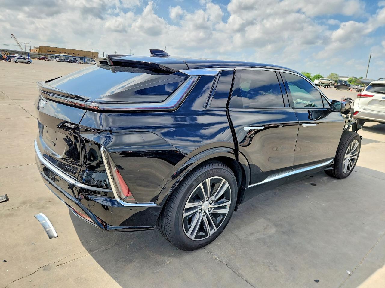 2026 Cadillac Lyriq Premium Luxury - Фото 3