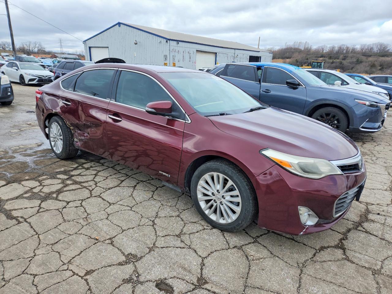 2014 Toyota Avalon Hybrid Limited - Image 4