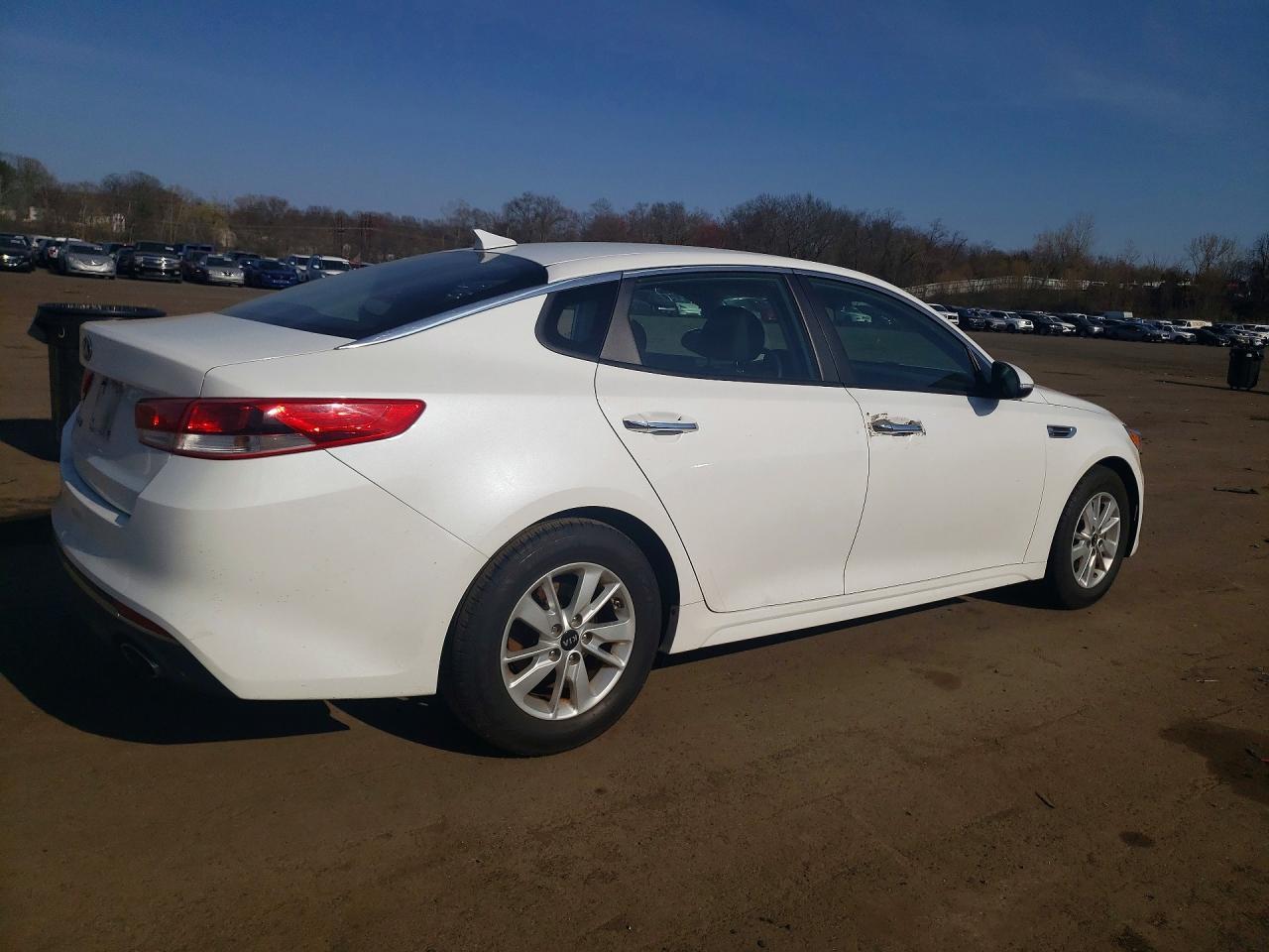 2016 Kia Optima Lx - Фото 3