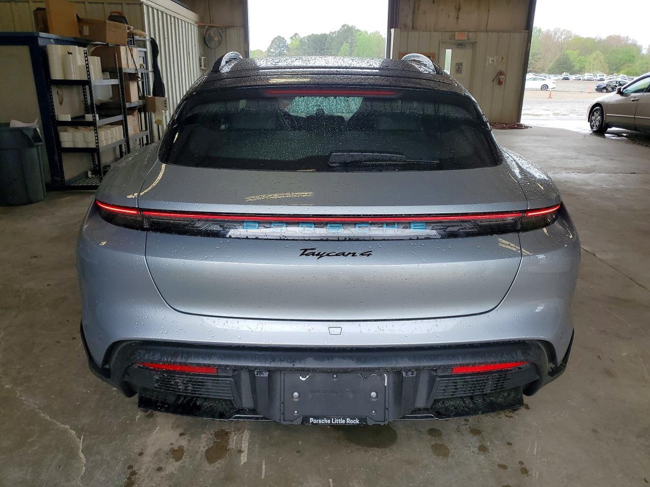 2022 Porsche Taycan Cross Turismo 4 - Image 6