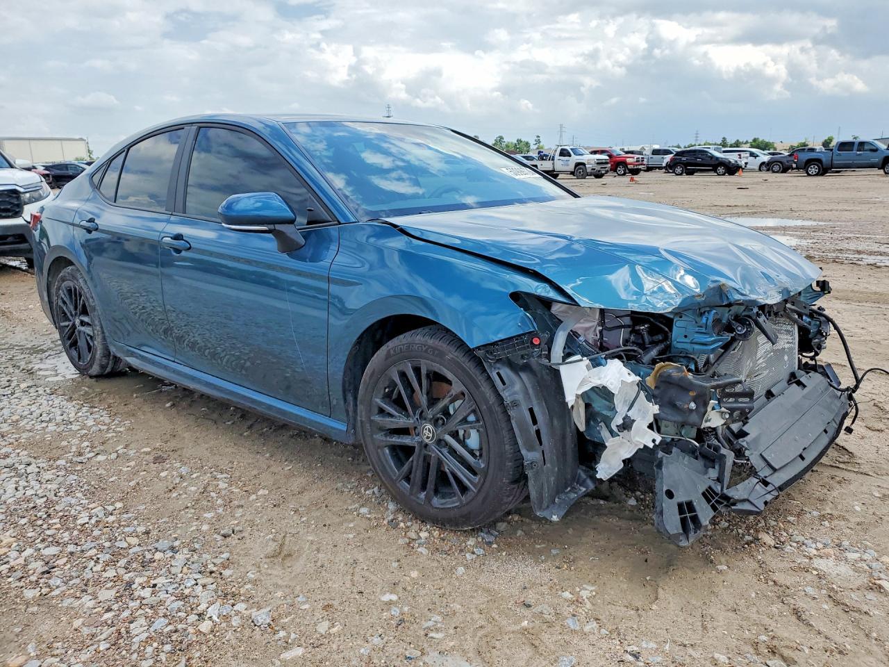 2025 Toyota Camry Se - Image 4