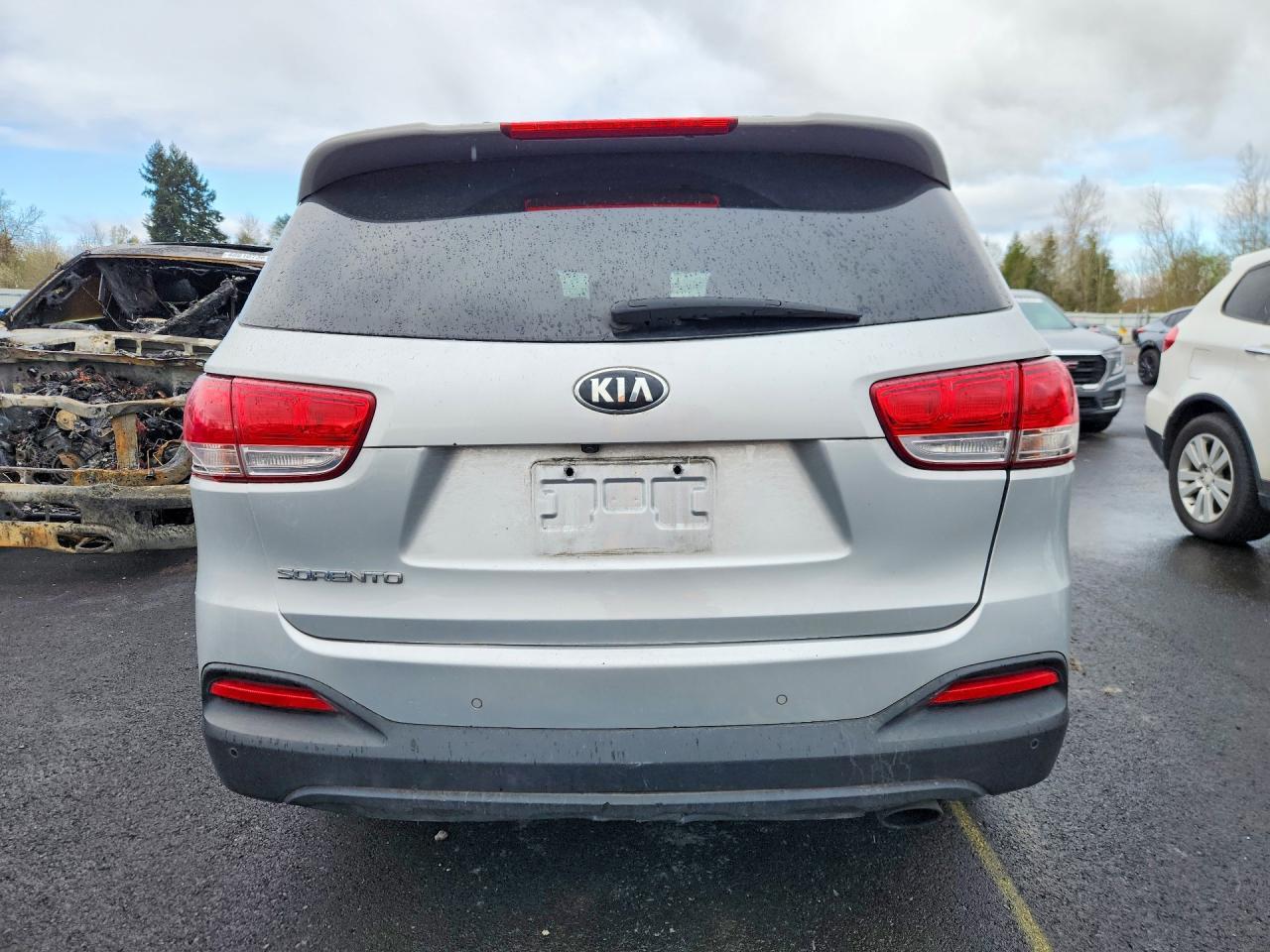2017 Kia Sorento Lx - Image 6