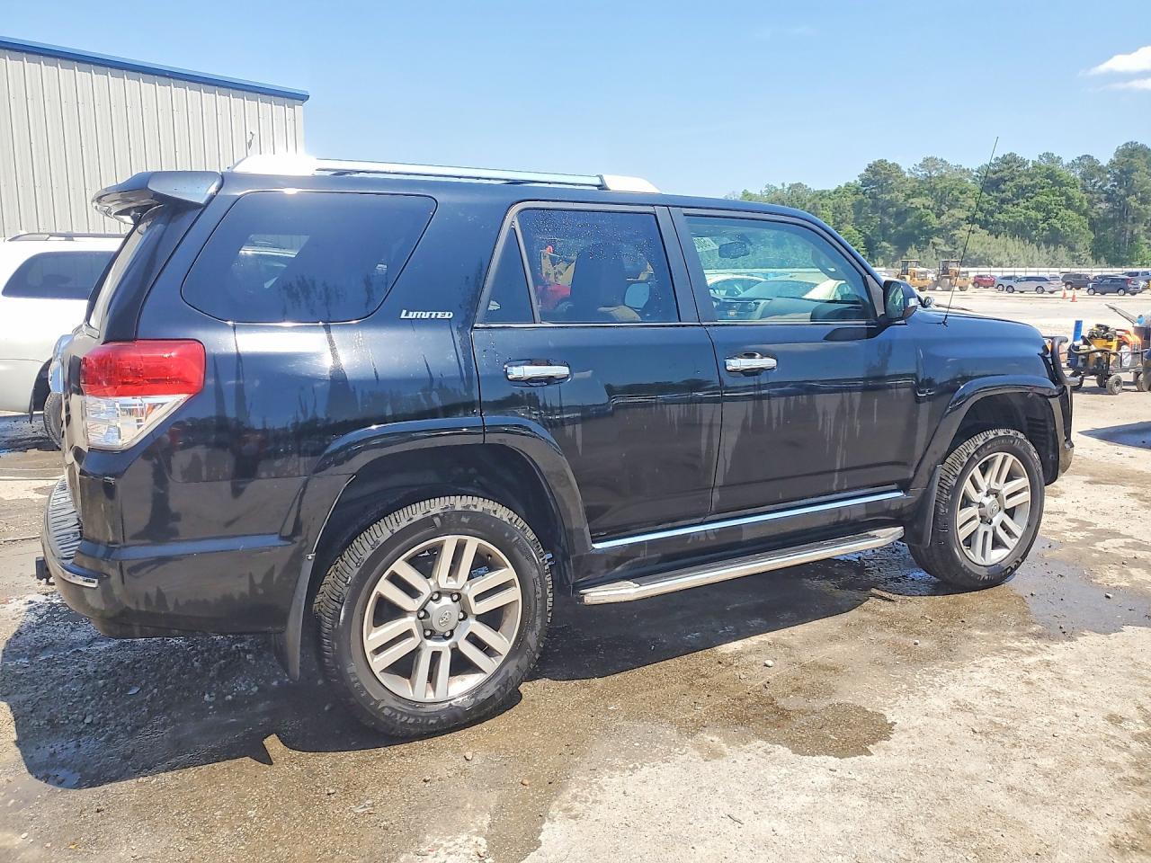 2011 Toyota 4Runner Limited - Image 3