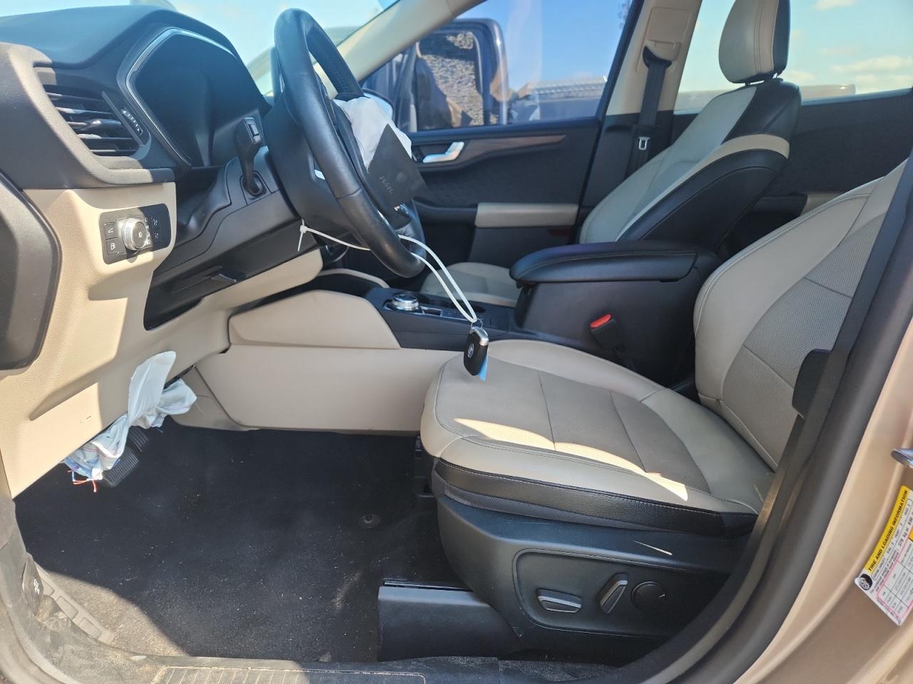 2020 Ford Escape Titanium - Фото 7