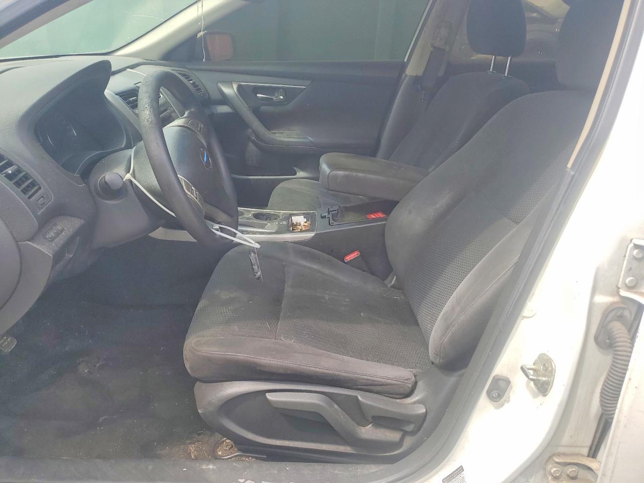 2015 Nissan Altima 2.5 S - Image 7